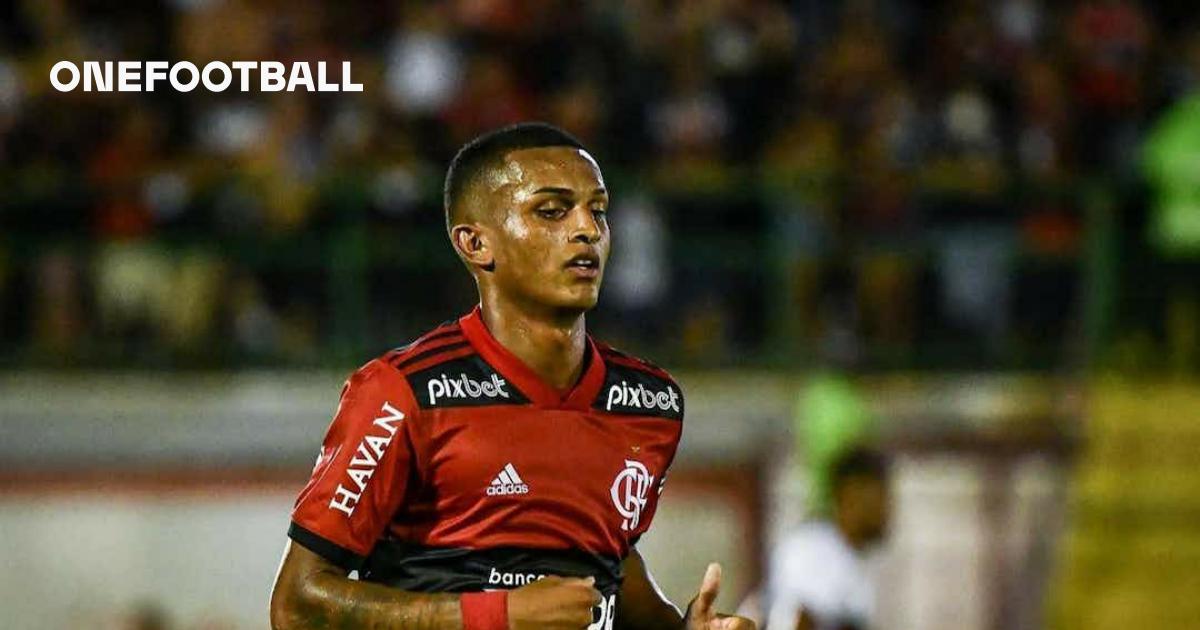 Flamengo negocia empréstimo de Wesley, lateral da base, para o