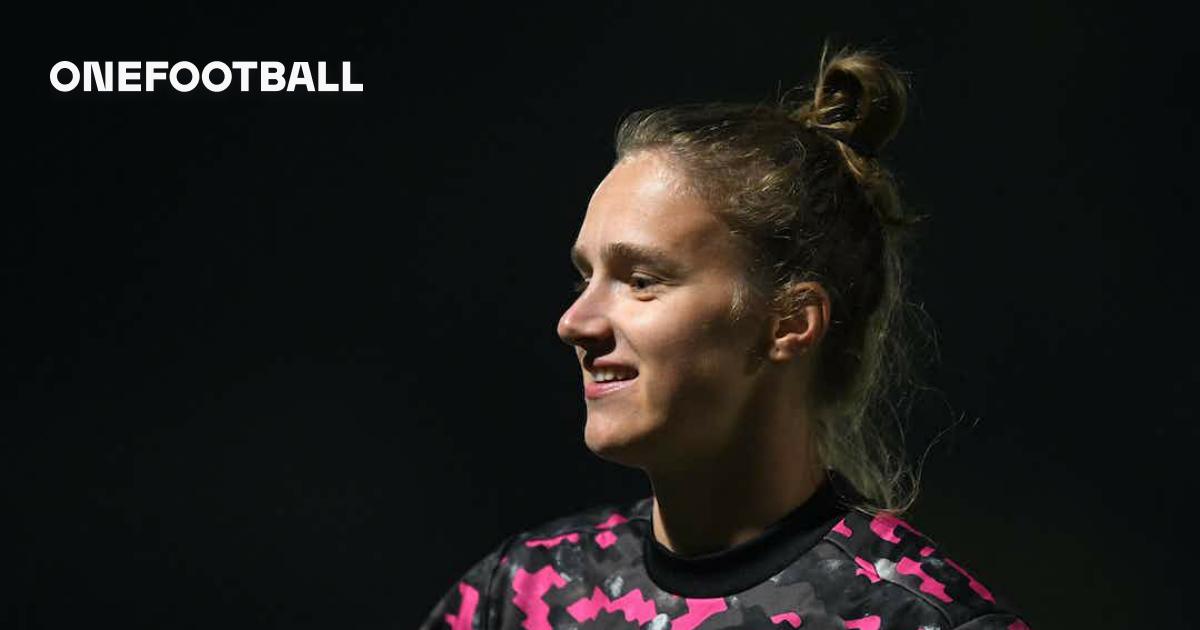 Vivianne Miedema shuns Barcelona and PSG to stay at Arsenal