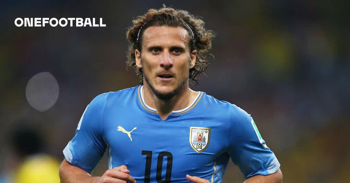 Diego Forlan comes out of retirement at 42 in Uruguay - Football España