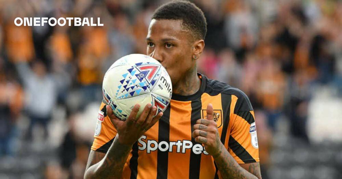 Transfer news: Hull City sign Abel Hernandez for club-record fee from  Palermo, Football News