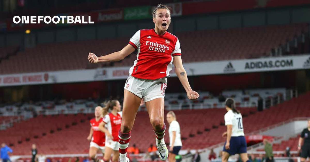 Caitlin Foord signs new Arsenal contract