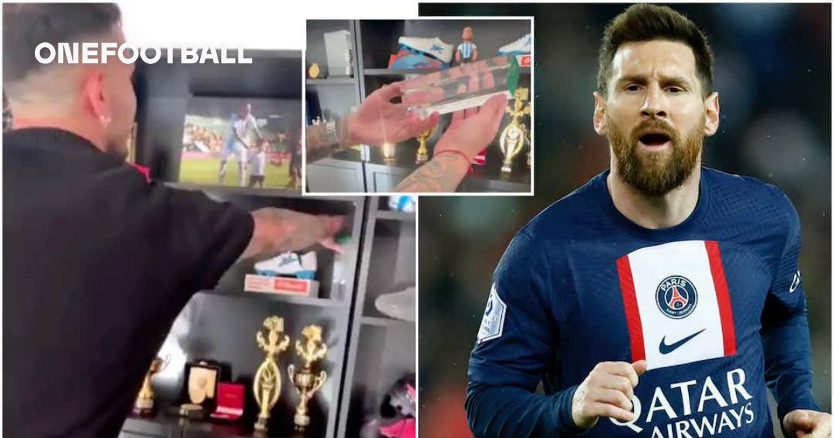 Lionel Messi gave PSG teammate one of his individual awards | OneFootball