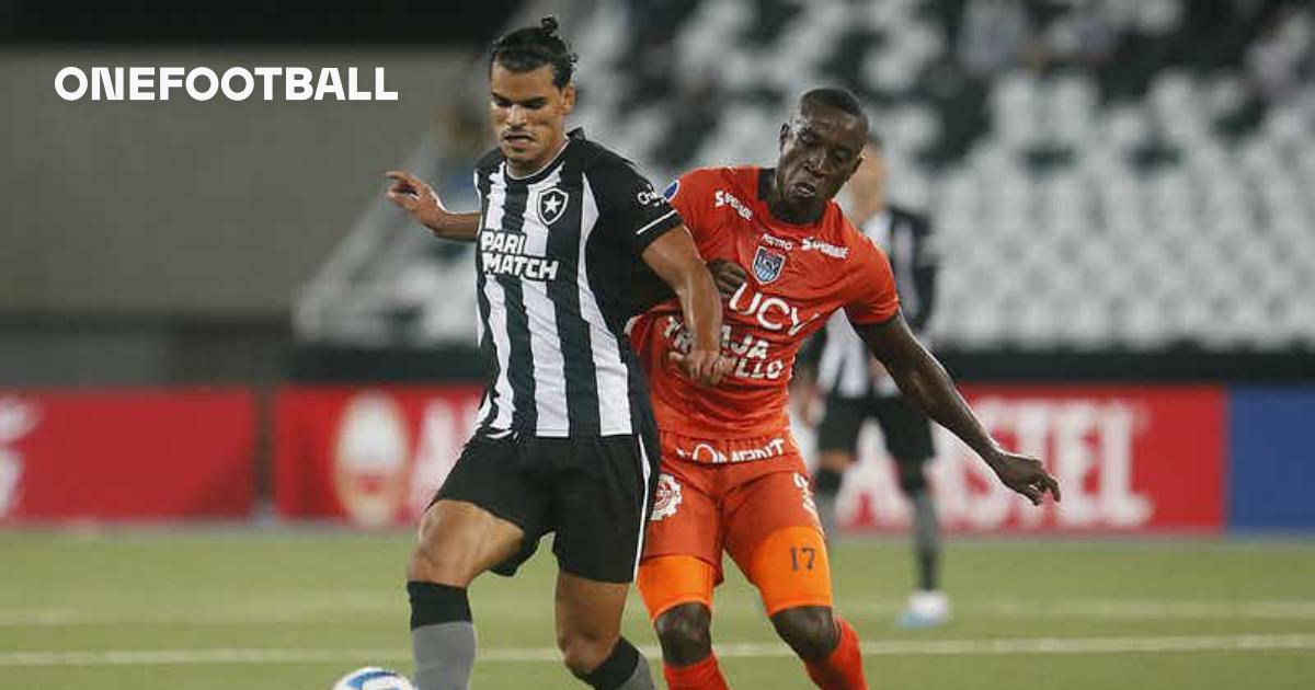 Danilo Barbosa é apresentado como reforço no Botafogo e se emociona ao  lembrar perda de filha: 'Quero voltar a jogar futebol com alegria' -  FogãoNET