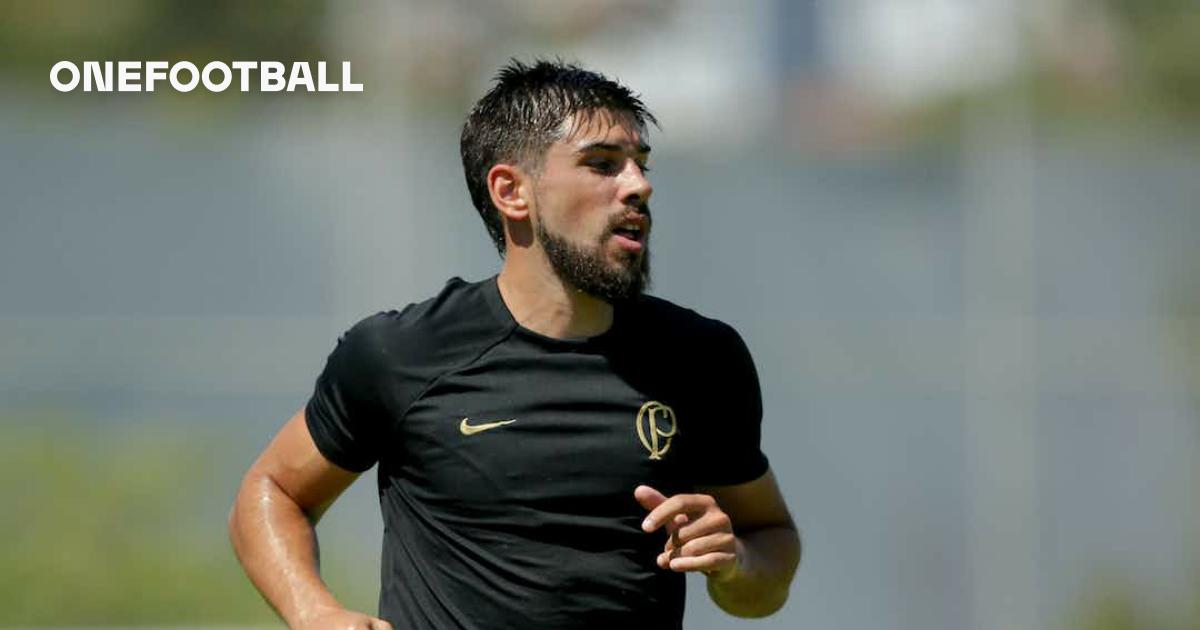 Bruno Méndez é titular em vitória do Uruguai e será desfalque para o  Corinthians em clássico