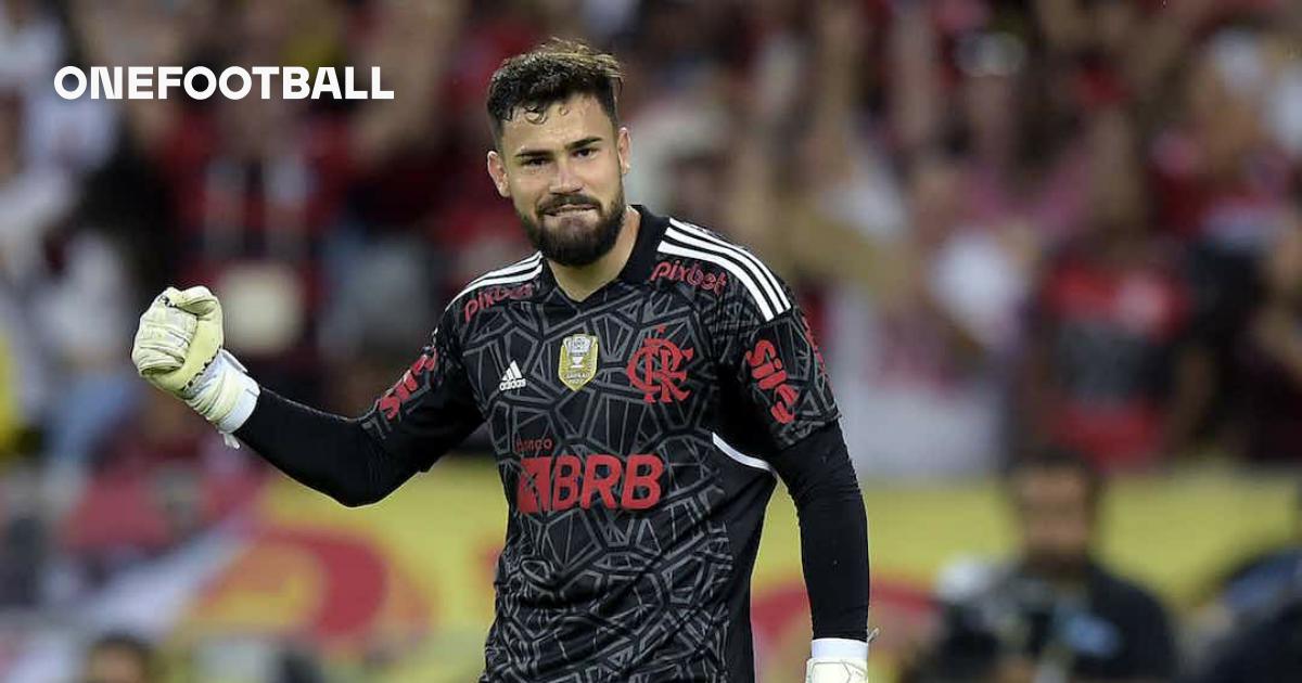 Goleiro do Fortaleza se torna o maior pegador de pênalti do