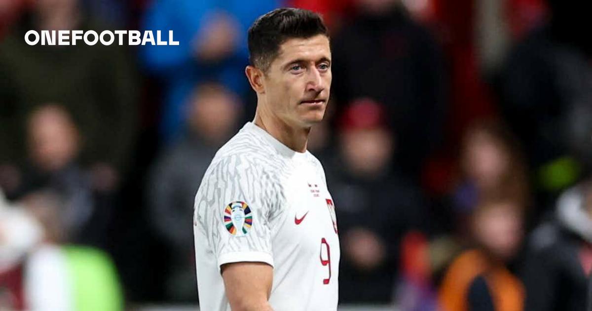 Report shares how Lewandowski asked Poland star Cash about Aston Villa