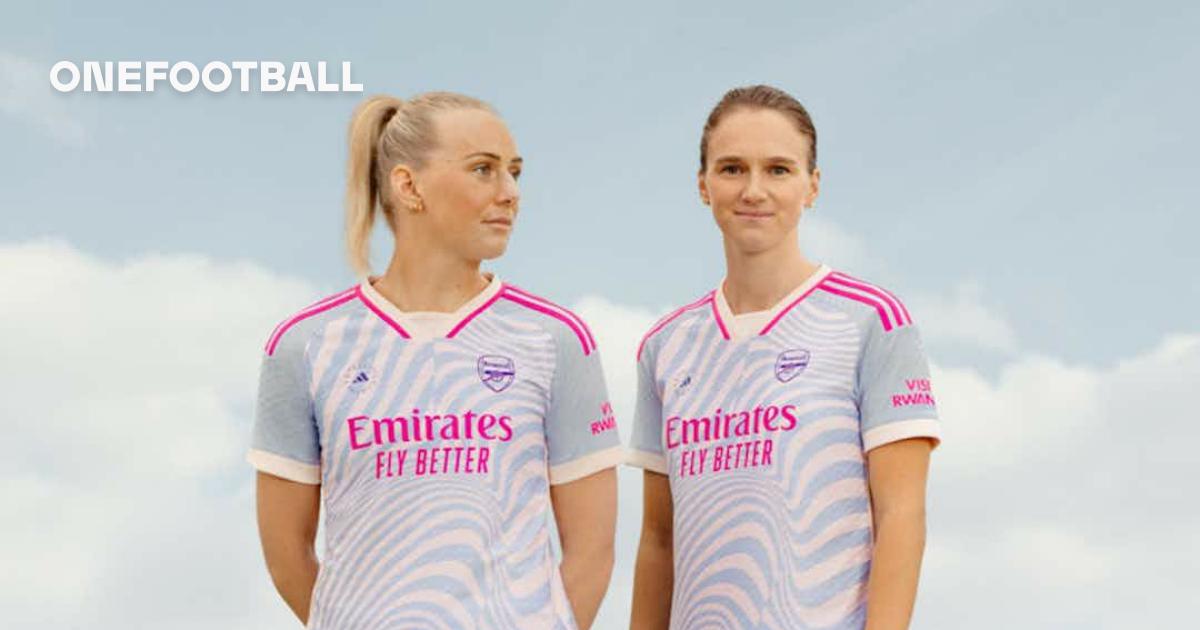 adidas 2022-23 Arsenal Women's Third Jersey - Clear Pink