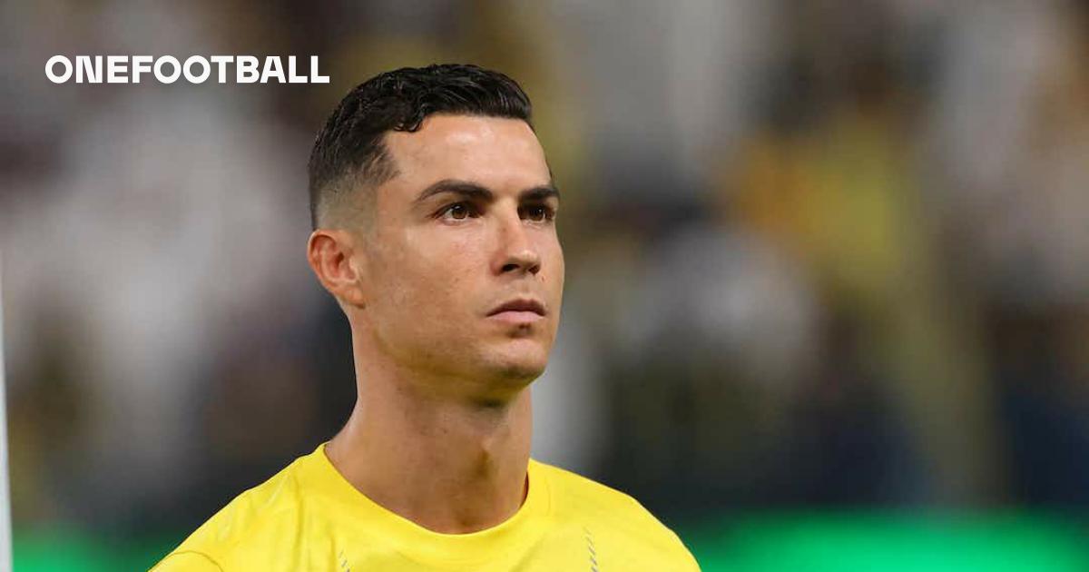 Cristiano Ronaldo se torna jogador mais bem pago do mundo, diz Forbes