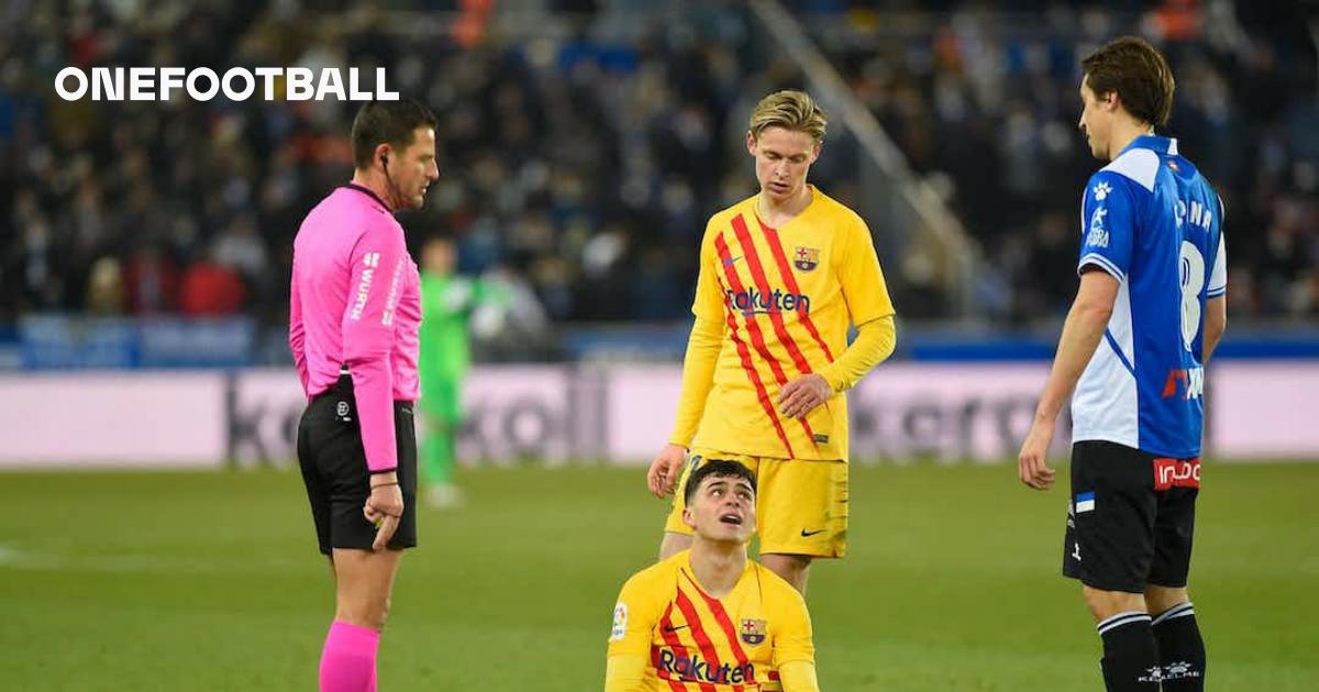 Frenkie de Jong of FC Barcelona celebrates 2-2 with Jules Kounde of News  Photo - Getty Images