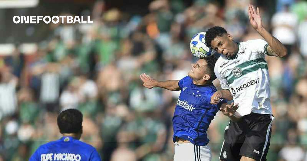 Jogo entre Coritiba e Cruzeiro é marcado por briga generalizada entre  torcedores - Lance!