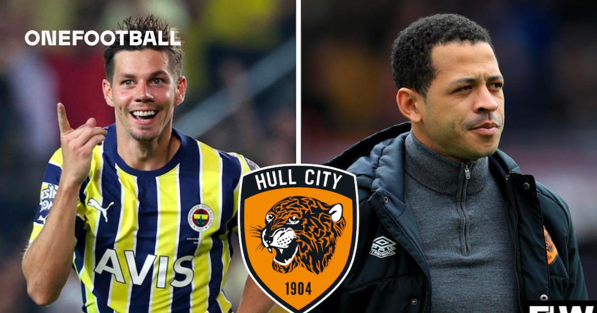 Hull City eyeing up transfer swoop for 40-cap international midfielder