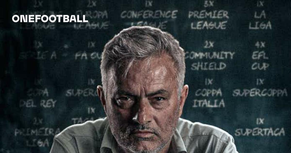 📸 Mou prof e lavagna con TUTTI i trofei vinti Fenerbahce, annuncio 🤯