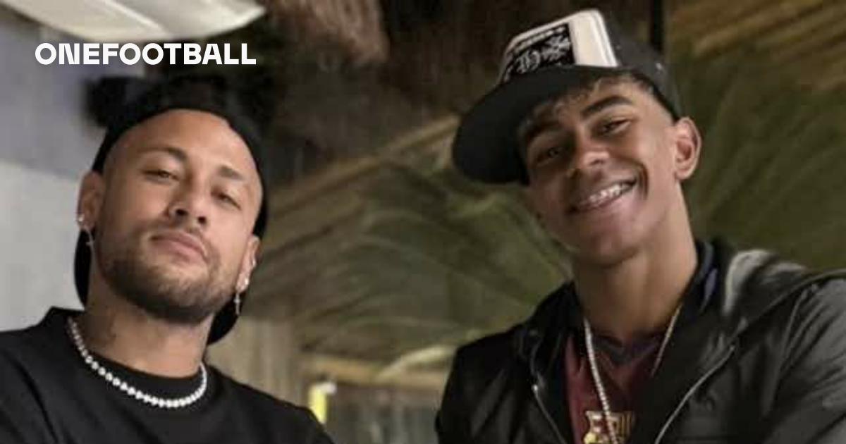 🌍Holiday with the stars: Yamal surfs, CR7 charms, Gavi on safari