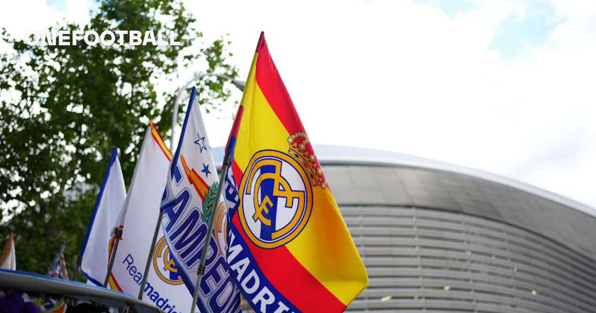Rumoured Real Madrid transfer target spotted wearing Blancos jersey