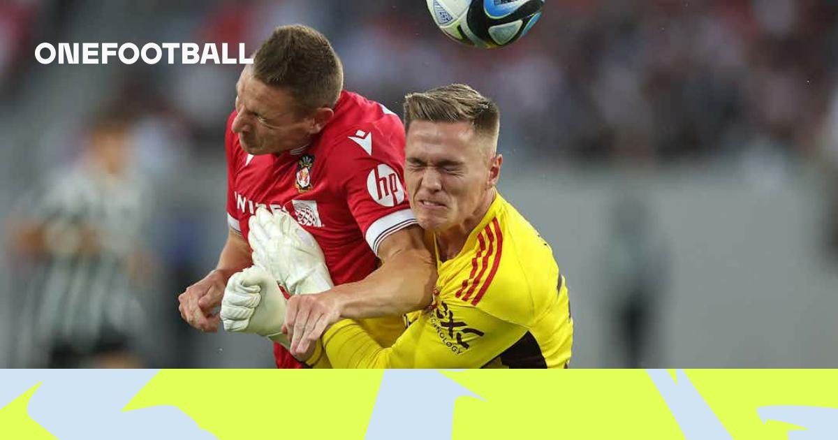 Former Man United goalkeeper Nathan Bishop joins AFC Wimbledon