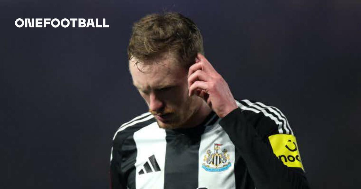 Leeds submit £12m bid for Newcastle midfielder Sean Longstaff