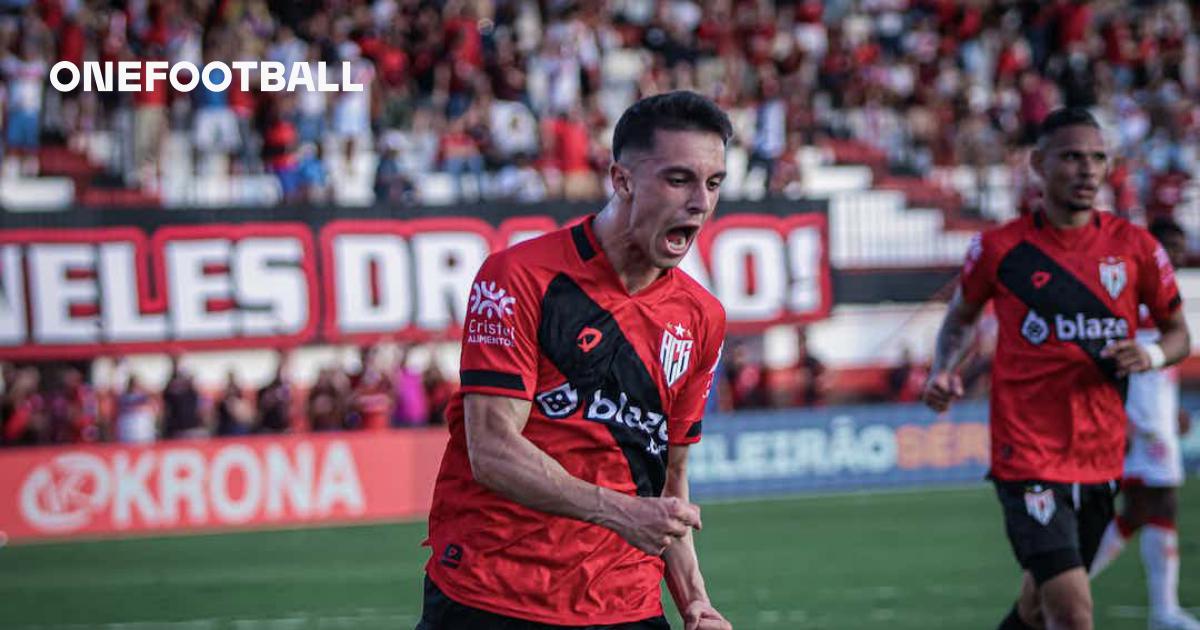 Com hat-trick de Gustavo Coutinho, Atlético-GO vence o Tombense de