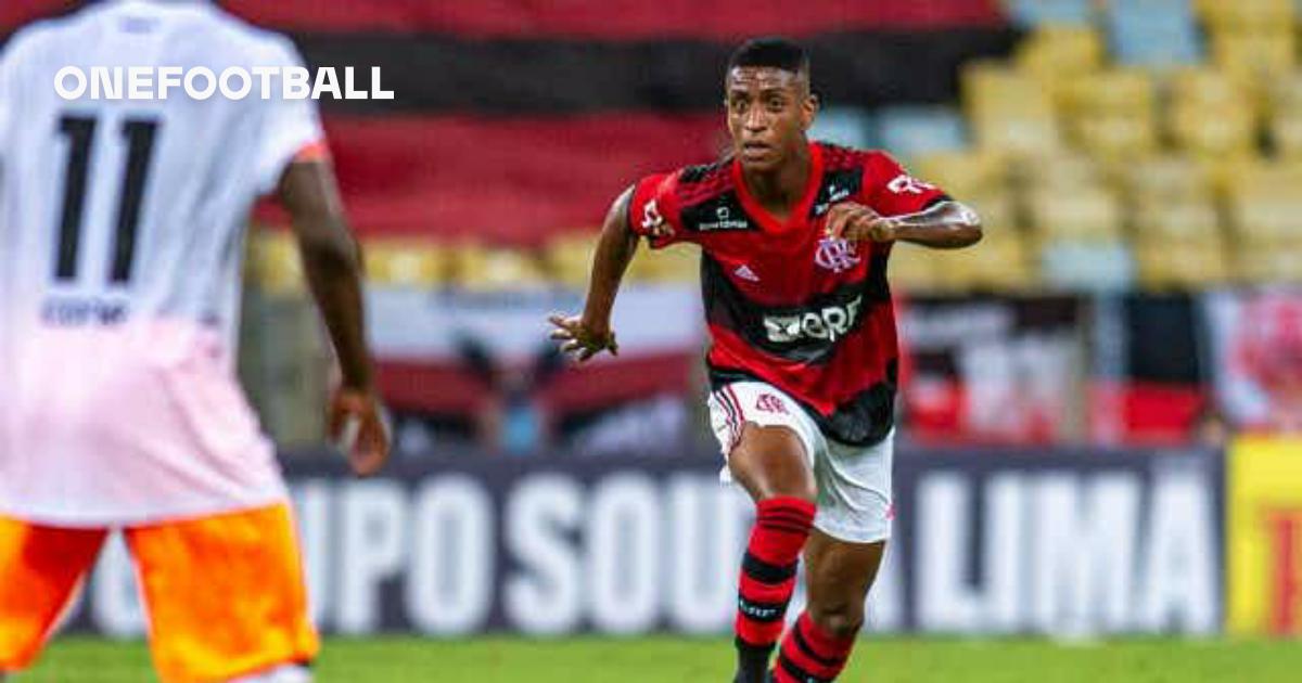 Ex-jogador do Flamengo é afastado de time dos EUA após ser citado