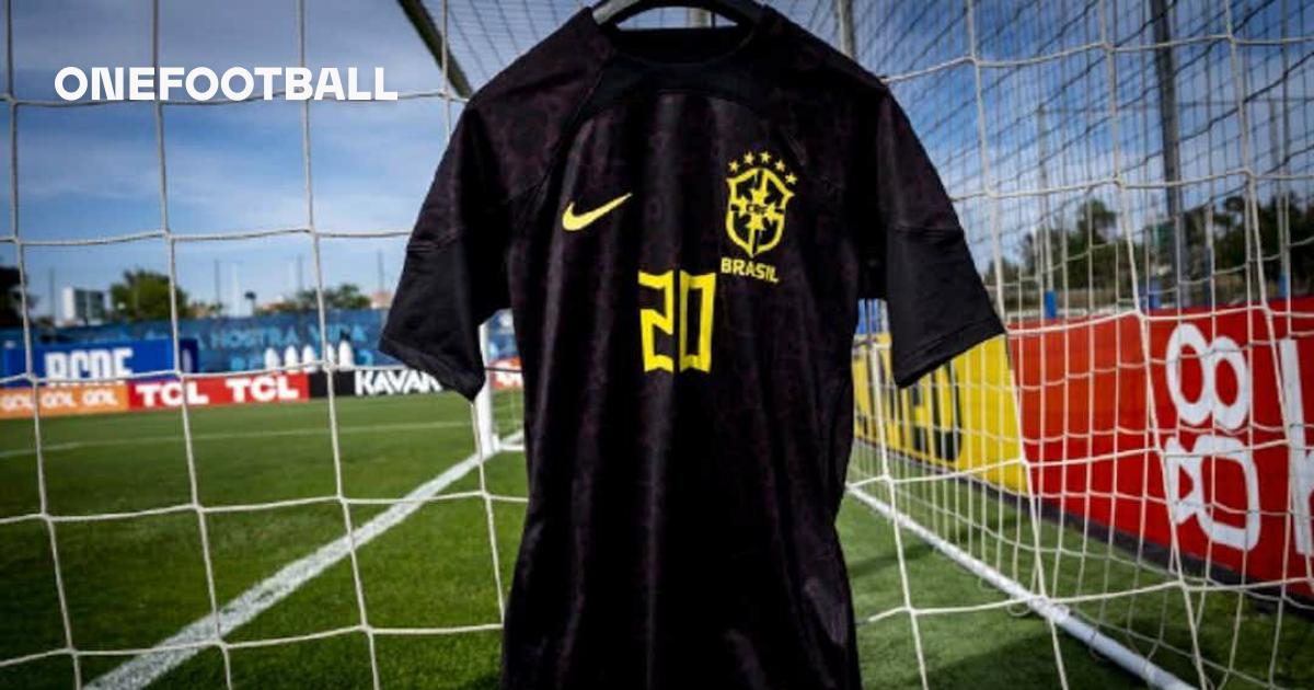 beneficioso Comorama en cualquier momento Por primera vez! Brasil unido contra el racismo utilizará una camiseta negra  | OneFootball