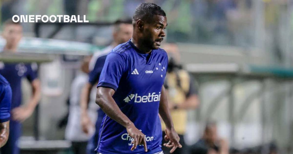 Criticado por torcedores do Cruzeiro, Nikão apaga perfil no Instagram -  Superesportes