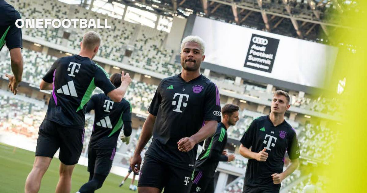 Manchester City and Bayern Munich practice ahead of their match at Lambeau  Field