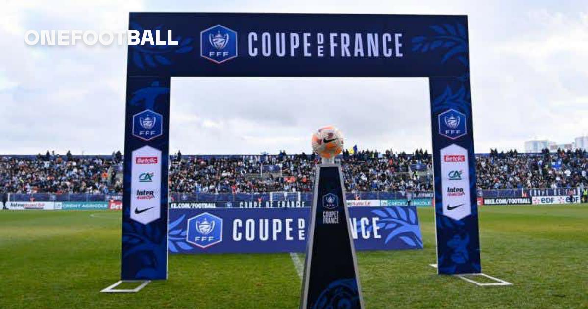 Coupe de France. Cinq Ligue 2 sorties au 8e tour, dont Saint-Étienne et un  précédent demi-finaliste