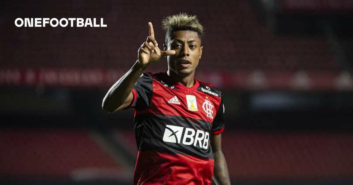 Craque do jogo, Bruno Henrique faz três gols pelo Flamengo, ganha bola e  pede música de Ferrugem, flamengo