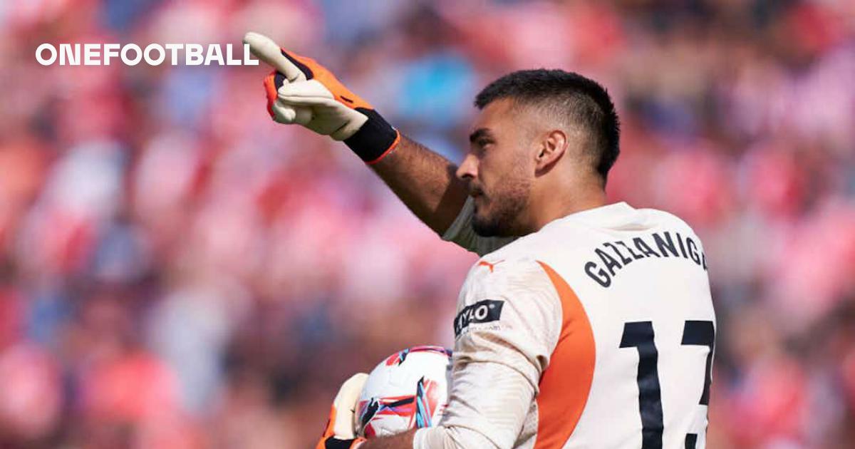 Gazzaniga vive dia de herói em La Liga com 'triplete de pênaltis defendidos' | OneFootball