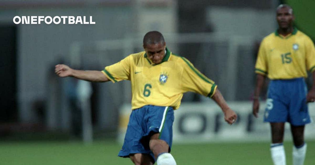 Golaço de falta de Roberto Carlos que desafiou a física completa 25 anos;  reveja, Brasil Mundial FC