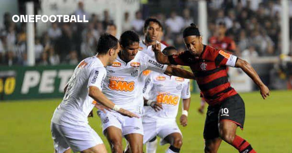 Neymar acompanha empate do Santos na Vila Belmiro