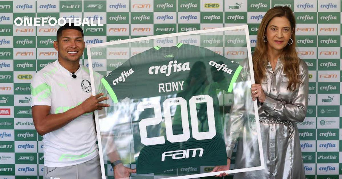 Rony recebe homenagem do Palmeiras; Dar a minha vida em todos os jogos  pelo clube