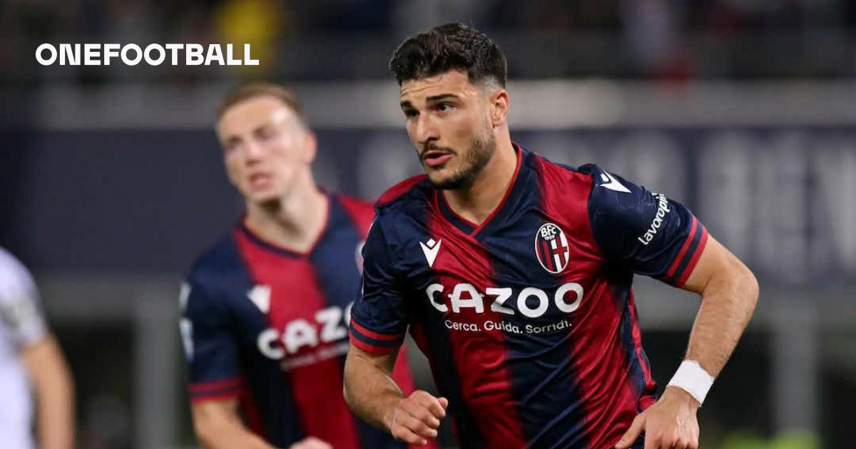 Riccardo Orsolini Bolonha Durante Jogo Futebol Italiano Serie