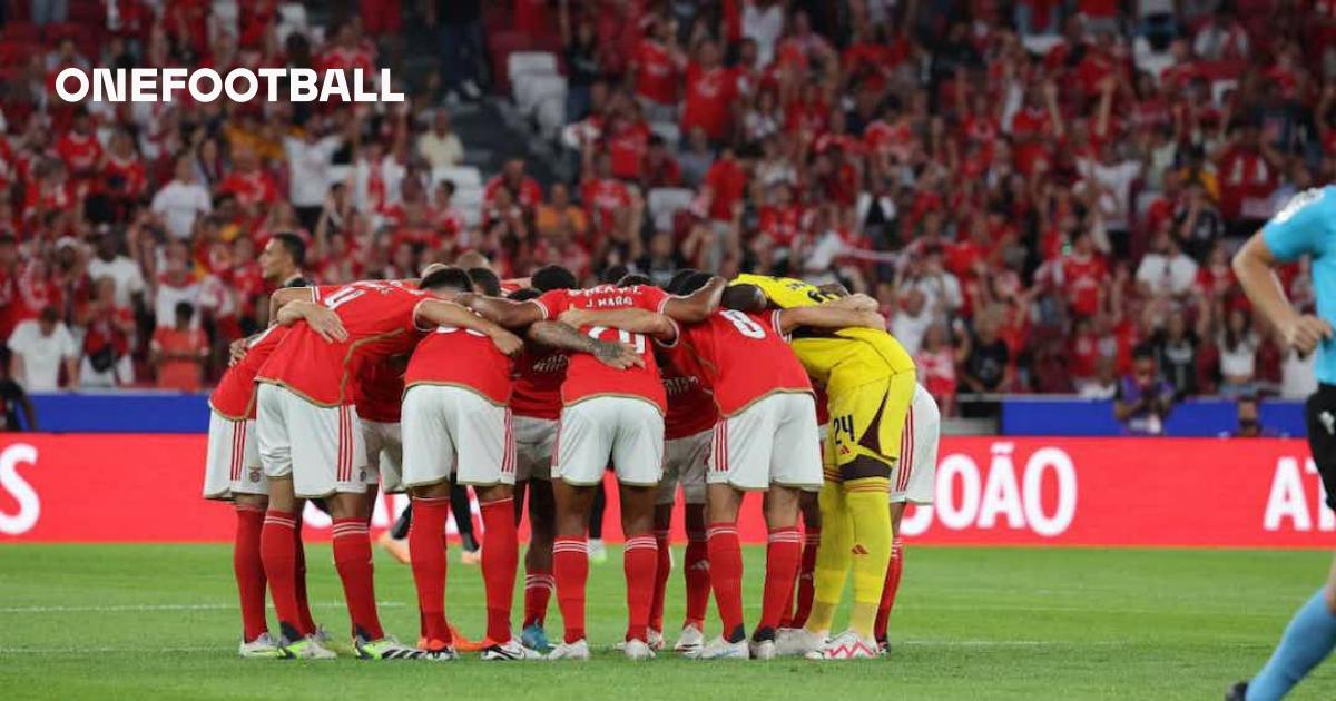 Benfica contrata lateral esquerdo David Jurásek ao Slavia de Praga por 14  milhões de euros