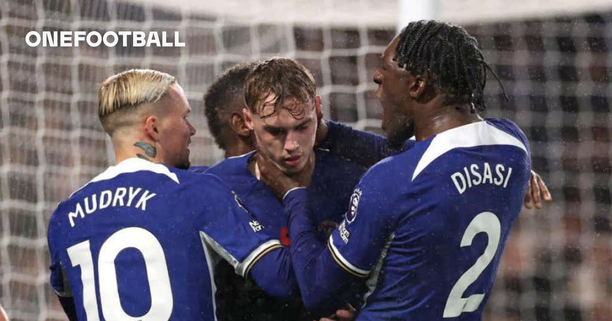Chelsea e Man City empatam em jogão de oito gols e embolam tabela