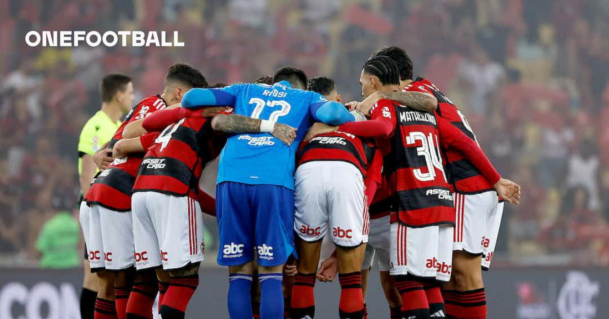 Jovem lateral do Flamengo surpreende e se torna titular absoluto