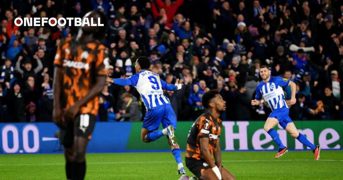 ⚠️ Partida da Premier League é suspensa após jogador desmaiar em campo