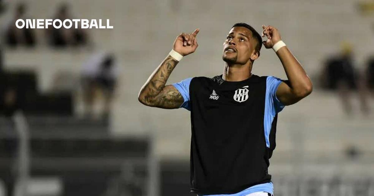 Vasco anuncia contratação de lateral-direito ex-Grêmio Jornal MEIA HORA -  Vasco