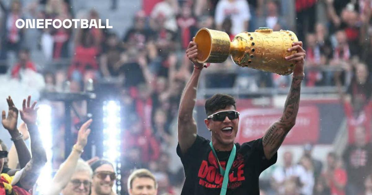 Ecuadorian Defender Hincapie Eager for New Challenge Amidst Transfer Interest Ecuadorian Defender Hincapie Eager for New Challenge Amidst Transfer Interest