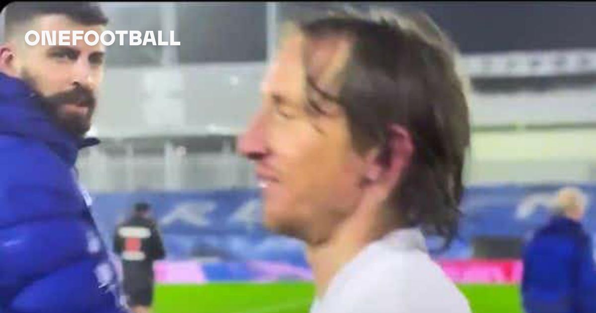 Video Real Madrid Fans Will Love This As Luka Modric Taunts A Furious Pique After Victory Over Barcelona Onefootball