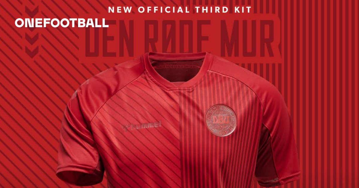 El Muro Rojo Dinamarca Lanza Su Tercera Camiseta Para El Ciclo 2021 22 Onefootball